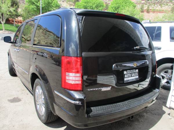 2008 Chrysler town & country - - by dealer - vehicle for sale in Saint George, UT – photo 4