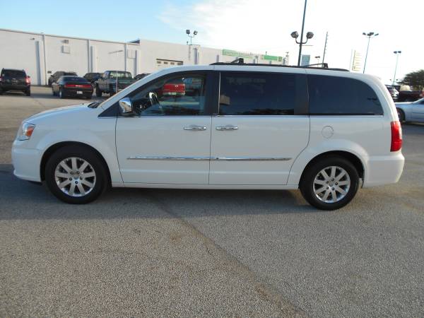 2011 Chrysler Town &Country A-1! Can Finance! for sale in Lafayette, IN – photo 9
