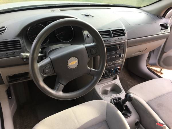 2006 Chevy Cobalt $750 *** NEEDS CLUTCH REPLACED***need gone asap for sale in Eau Claire, WI – photo 4