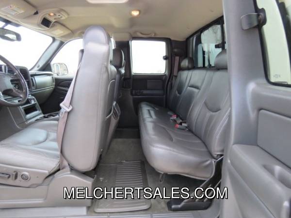 2004 GMC SIERRA 2500HD EXT CAB 143 5 WB 4WD SLT - - by for sale in Neenah, WI – photo 18