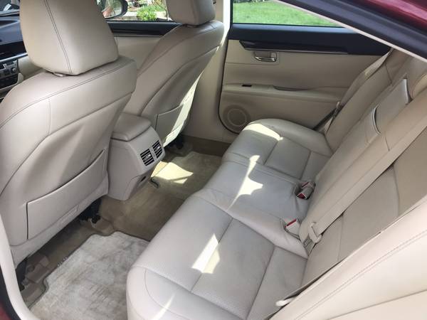 Beautiful 2013 Lexus ES 350! Only 42,000 miles!! for sale in Minneapolis, MN – photo 5