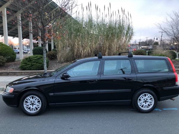 2004 Volvo V70 Wagon - cars & trucks - by owner - vehicle automotive... for sale in Morganville, NJ – photo 13