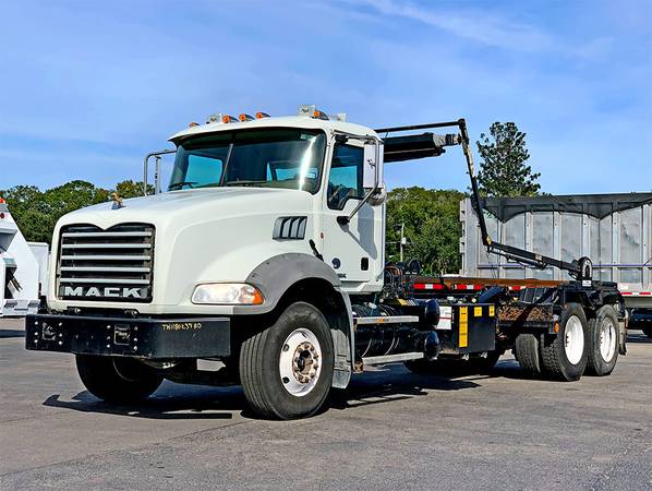 2015 Mack Granite GU813 Roll Off Truck - cars & trucks - by dealer -... for sale in Tampa, LA