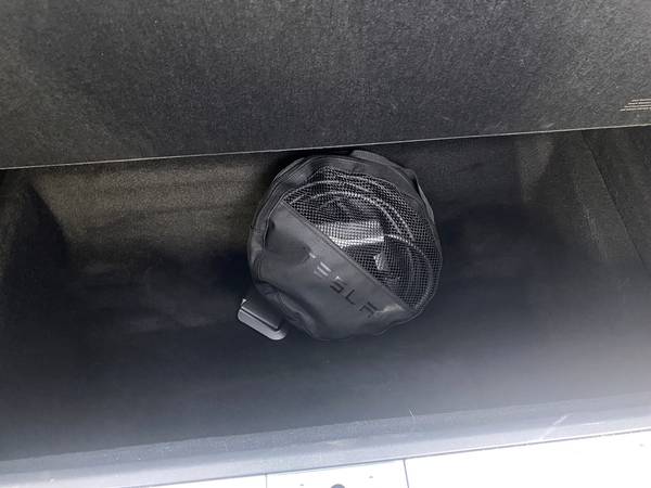 2017 Tesla Model X 75D Sport Utility 4D suv Black - FINANCE ONLINE -... for sale in Las Vegas, NV – photo 20