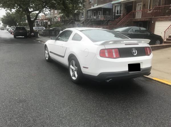 2011 Ford Mustang V6 Premium for sale in Brooklyn, NY – photo 2