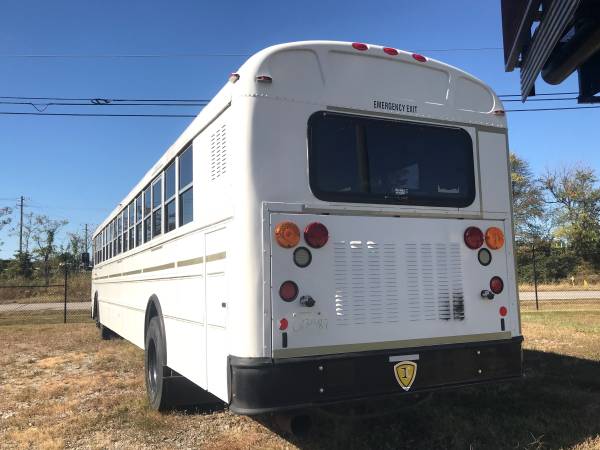 TWO 2009 IC CORP 3000 BUSES - MECHANIC'S SPECIAL for sale in Richmond, PA – photo 3