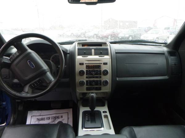 2011 FORD ESCAPE (AWD) (WISNESKI AUTO) - - by dealer for sale in Green Bay, WI – photo 16