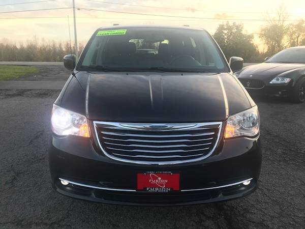 2014 Chrysler Town & Country Touring - Leather, DVD, Loaded - cars & for sale in Spencerport, NY – photo 18