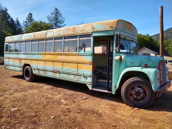 Former Jesuit High School 1968 Wayne international School bus - cars for sale in Jacksonville, OR – photo 3