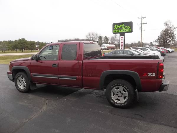 2006 CHEVY SILVERADO Z71 4X4 - cars & trucks - by dealer - vehicle... for sale in Tomah, WI – photo 2