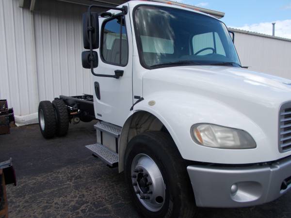06 FREIGHTLINER M-2 C & C - - by dealer - vehicle for sale in STANFIELD, N. C., NC – photo 4