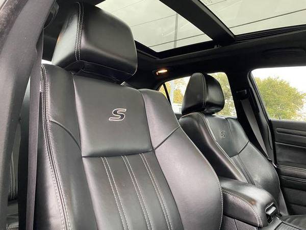 2015 Chrysler 300 300S Sedan 4D Family Owned! Financing! - cars &... for sale in Fremont, NE – photo 18