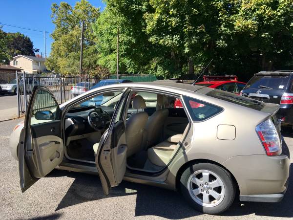 2006 Toyota Prius. Leather Seats. Backup Camera. 52 Service Records. for sale in Portland, OR – photo 12