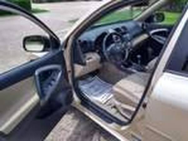 2010 Toyota RAV4 Sandy Beach Metallic Priced to SELL!!! for sale in Austin, TX – photo 11