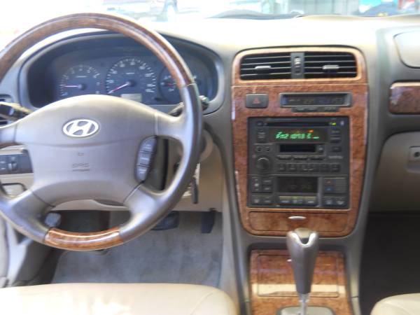 2004 Hyundai XG350 - cars & trucks - by dealer - vehicle automotive... for sale in Clearwater, FL – photo 7