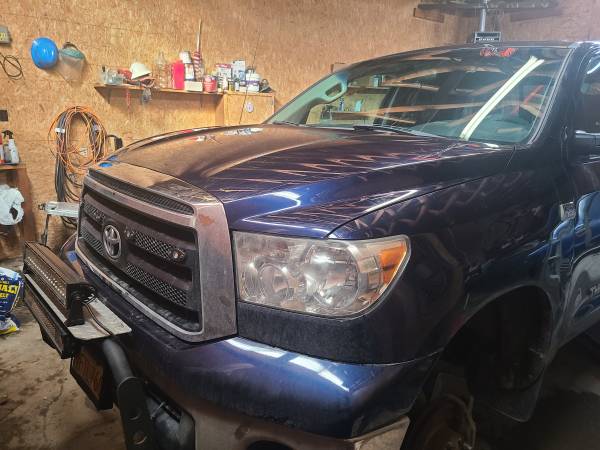 2010 tundra SR5 for sale in Anchor Point, AK