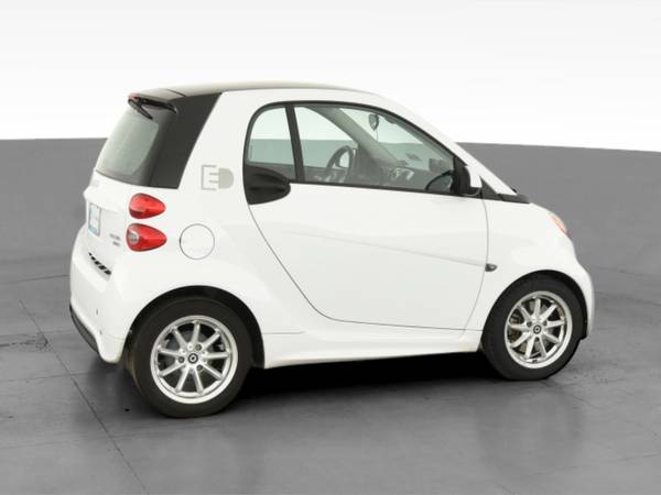 2016 smart fortwo electric drive Hatchback Coupe 2D coupe White - -... for sale in Lancaster, PA – photo 12