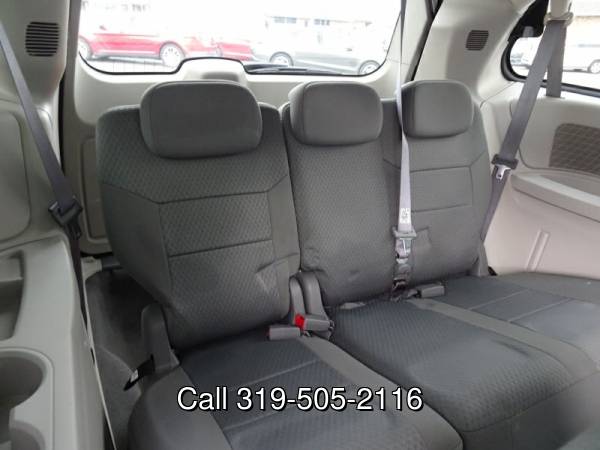 2010 Chrysler Town & Country Touring - cars & trucks - by dealer -... for sale in Waterloo, IA – photo 20