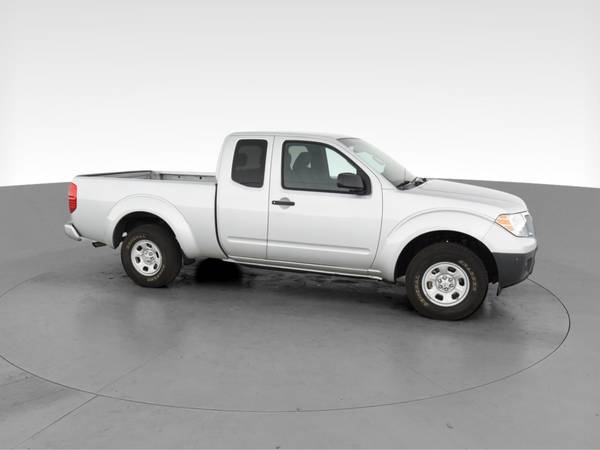 2017 Nissan Frontier King Cab SV Pickup 2D 6 ft pickup Gray -... for sale in South Bend, IN – photo 14