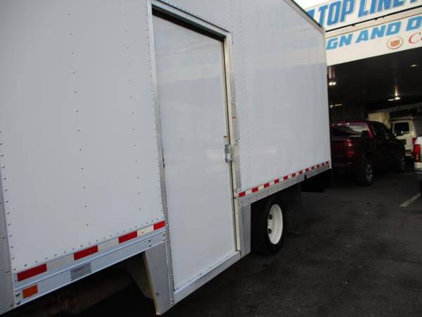 2017 Isuzu NPR HD GAS REG 20 FOOT BOX TRUCK STEP VAN 100K - cars &... for sale in south amboy, LA – photo 7