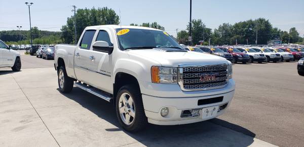 RECENT ARRIVAL!! 2013 GMC Sierra 3500HD 4WD Crew Cab Denali for sale in Chesaning, MI – photo 3
