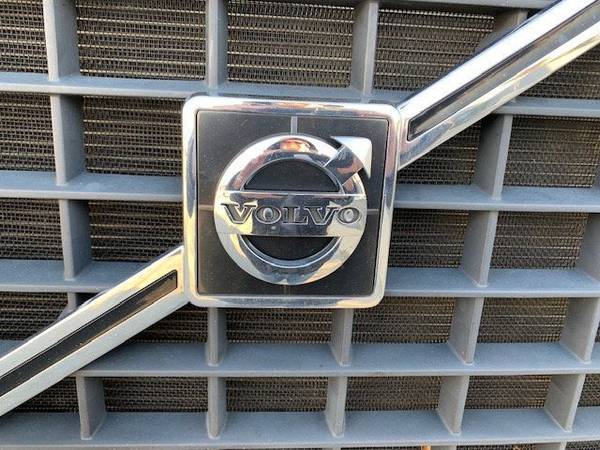 2010 Volvo NATIONAL 400B SERIES 446B 10 TON HYDRAULIC CRANE - cars &... for sale in Massapequa, NY – photo 2