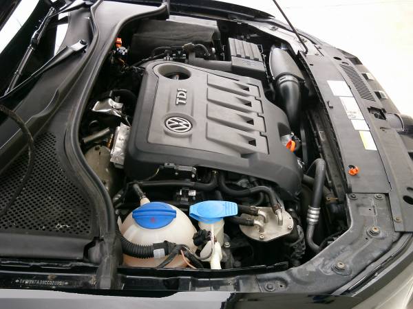 2012 Volkswagen Passat TDI SE-Heated Leather! Nav! Sunroof! - cars &... for sale in Silvis, IA – photo 20