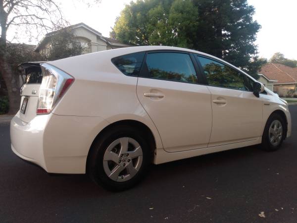 ***Like New Toyota Prius*Leather*Navi*JBL Sound*Must See To... for sale in Lincoln, CA – photo 5