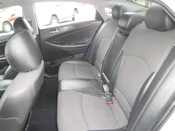 2011 Hyundai Sonata SE SALE PRICED!!! for sale in Wautoma, WI – photo 12