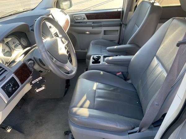 2010 Town and country - cars & trucks - by owner - vehicle... for sale in Laurel, District Of Columbia – photo 11