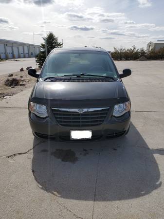 2006 Chrysler Town and Country for sale in Alliance, NE – photo 3