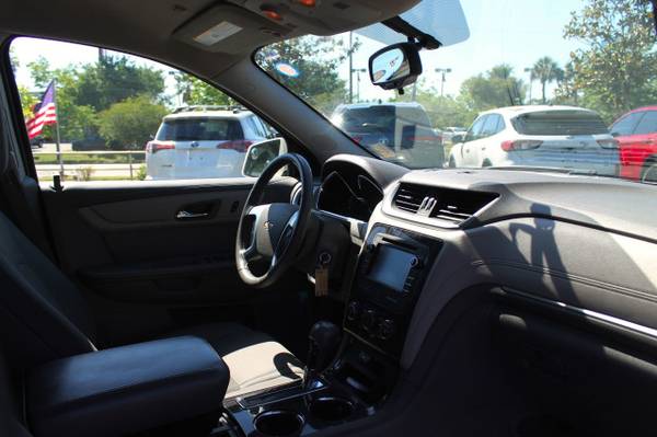 2014 Chevrolet Traverse FWD 4dr LT w/1LT White for sale in Gainesville, FL – photo 15