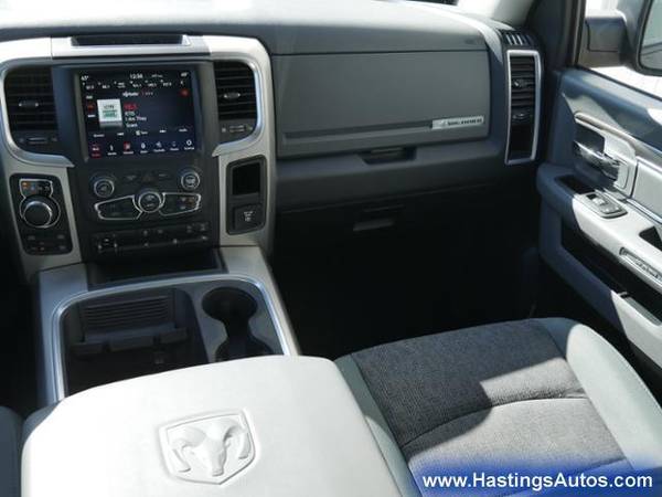 2018 RAM 1500 SLT Crew Cab SWB 4WD for sale in Hastings, MN – photo 9