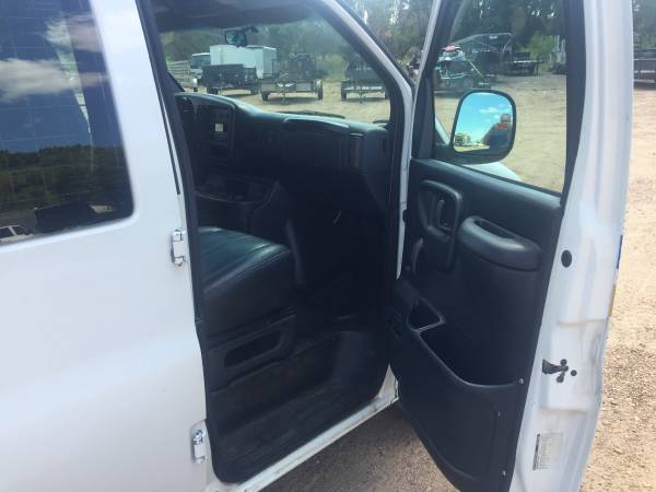 Chevy Van 2000 3/4 ton / just retired from at&t runs great LOW MILES for sale in Pearl, LA – photo 15
