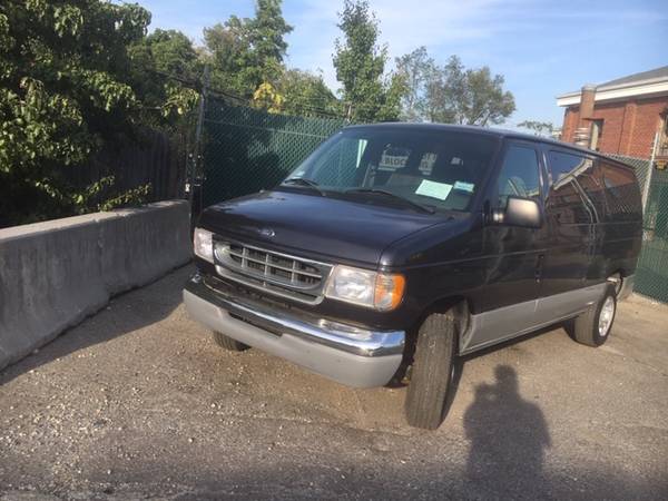 2000 Ford E 350 Passenger Van all power rear AC MD inspectedonly 47K for sale in TEMPLE HILLS, MD – photo 2