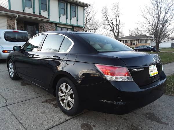 2008 Honda Accord LX - cars & trucks - by owner - vehicle automotive... for sale in Altoona, IA – photo 4