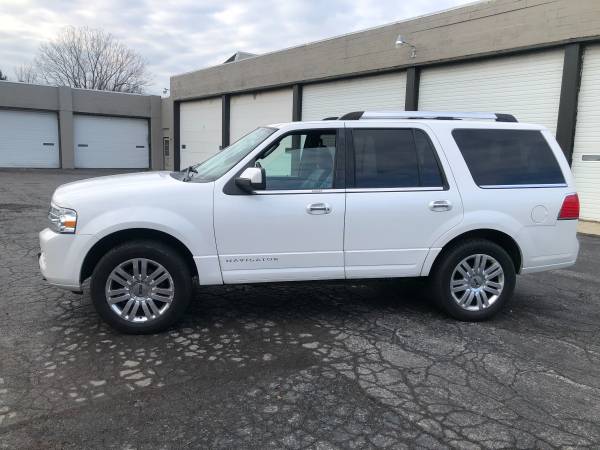 2013 Lincoln Navigator - cars & trucks - by owner - vehicle... for sale in Clarence, NY – photo 3