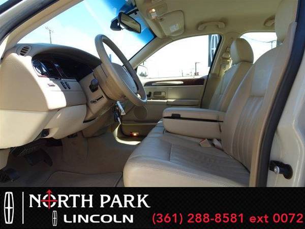 2007 Lincoln Town Car Signature - sedan for sale in San Antonio, TX – photo 9