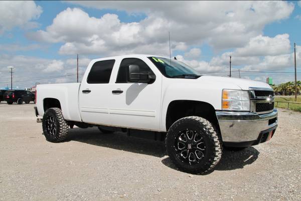 2014 CHEVROLET 2500 LT 4x4 - LOW MILES- DIESEL- COGNITO- NEW 20s &... for sale in Liberty Hill, TX – photo 17