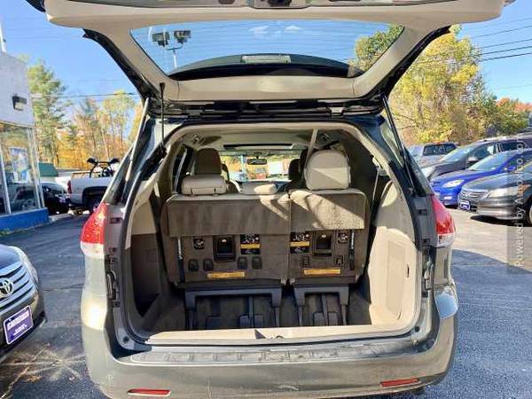 2013 Toyota Sienna Xle Clean Carfax 3.5l 6 Cylinder Awd 6-speed Automa for sale in Manchester, VT – photo 17