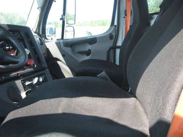 Tandem Axle Day Cab for sale in Cullman, TN – photo 6