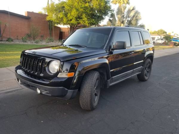 2013 Jeep patriot low milage clean title for sale in Chandler, AZ – photo 2