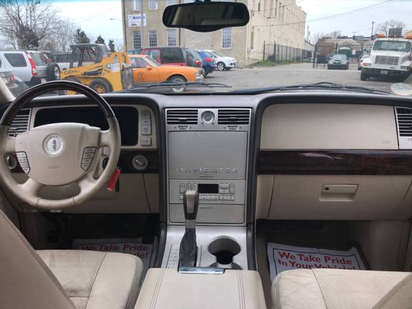 03 LINCOLN NAVIGATOR - - by dealer - vehicle for sale in milwaukee, WI – photo 19