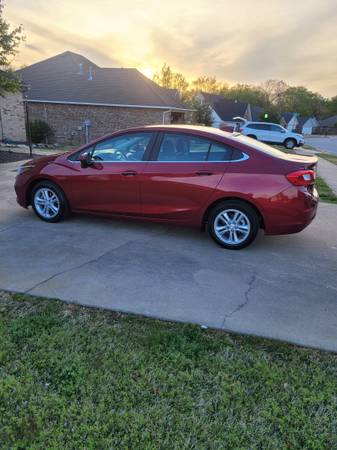 2017 chevy cruze with only 18k miles for sale in Rogers, OK – photo 2