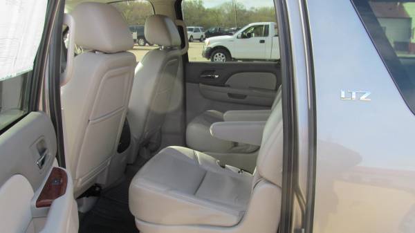 2012 Chevrolet Suburban 1500 LTZ - - by dealer for sale in Council Bluffs, IA – photo 7