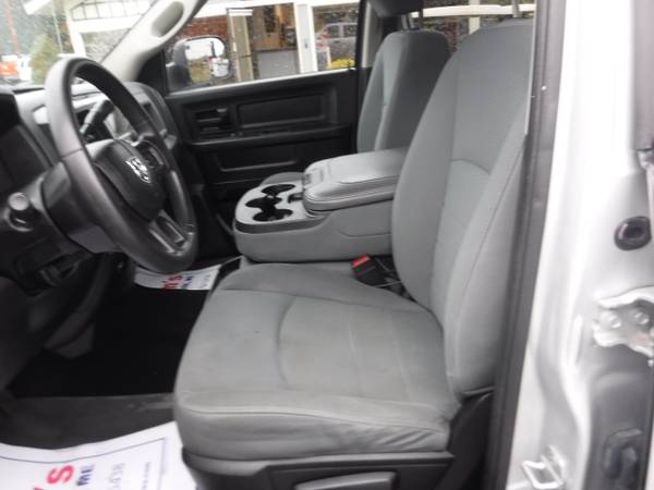 2013 RAM 1500 4WD Crew Cab 140.5 Express for sale in Auburn, ME – photo 16
