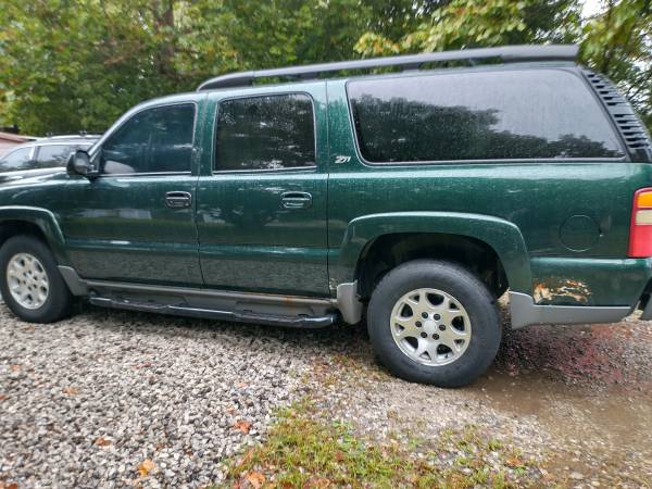 2003 Chevrolet Suburban Z71 : perfect for winter 4x4 ** - cars &... for sale in Kansas City, MO – photo 2