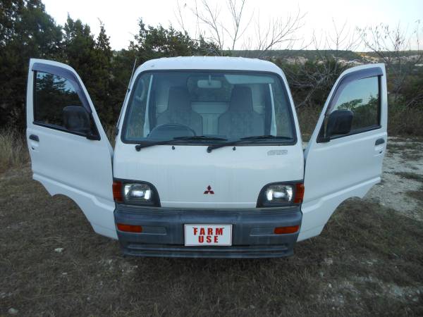 1996 White Mitsubishi - 4 X 4 / Hi Lo – VERY LOW MILES: 7500 miles -... for sale in Kempner, TX – photo 2