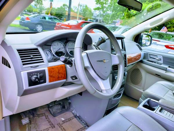 2008 CHRYSLER TOWN & COUNTRY TOURING *1-OWNER*⭐+FREE 6 MONTHS... for sale in Front Royal, District Of Columbia – photo 11