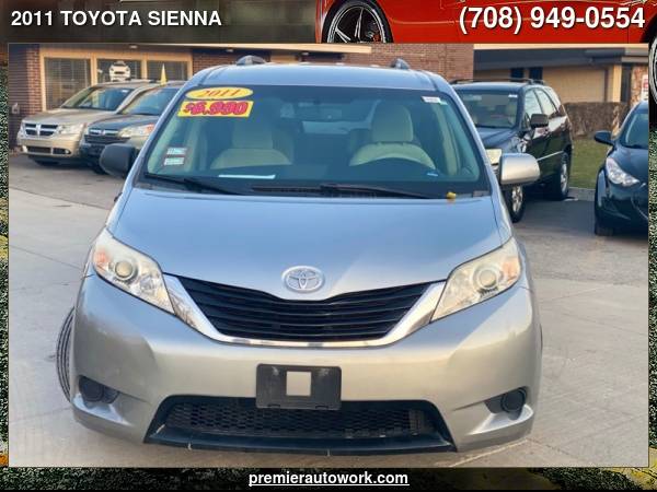 2011 TOYOTA SIENNA LE - - by dealer - vehicle for sale in Alsip, IL – photo 2